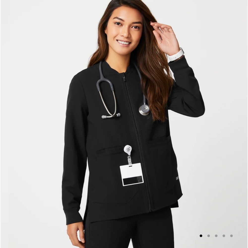 Women's Black Bellery.
Scrub Jacket - M / Black